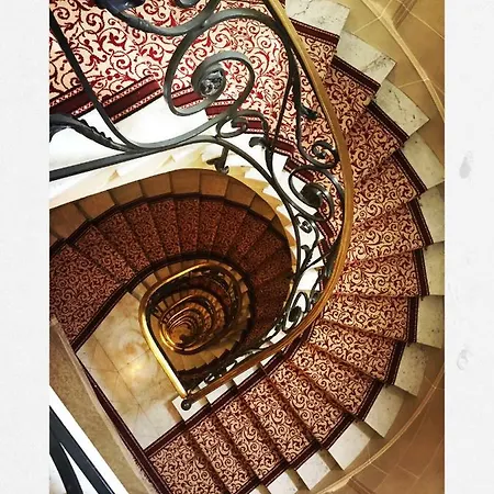 Stella Yardena * Paris