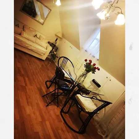 Stella Yardena Apartment Paris
